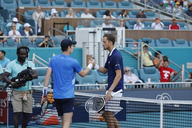 March 26, 2022, Miami Gardens, Florida, United States Of America: MIAMI GARDENS, FLORIDA - MARCH 26: Daniil Medvedev of Russia defeats Andy Murray of Great Britain during day 6 of the Miami Open at Hard Rock Stadium on March 26, 2022 in Miami Gardens, Florida. ...People: Miami Gardens United States Of America - ZUMAs214 20220326_zda_s214_020 Copyright: xSMGx