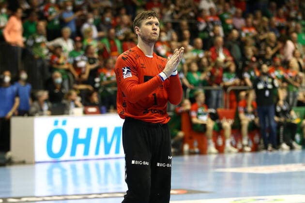 26 03 2022, xgox, handball Liqui Moly HBL, SC Magdeburg THW Kiel emspor, v l Niklas Landin Jacobsen Kiel, 1 cheering over the victory, cheering after the end of the game Magdeburg.