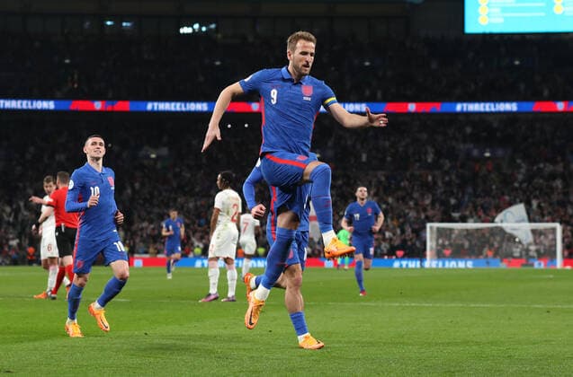 England gegen die Schweiz Internationaler Fußball 26. März 2022 Wembley, Internationales Fußball-Freundschaftsspiel, England gegen die Schweiz Harry Kane aus England jubelt nach seinem zweiten Tor vom Elfmeterpunkt Foto von Mark Leech London UK  Copyright: xMarkxLeechxOffside