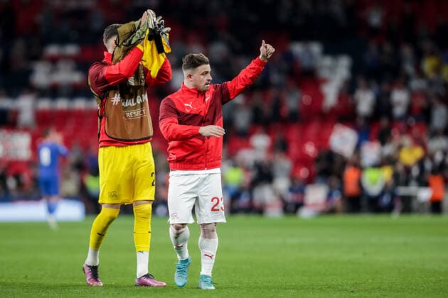 LONDON, ENGLAND MARCH 26 during the international friendly match between England and Switzerland at Wembley Stadium on March 26, 2022 in London, United Kingdom goalkeeper Gregor Kobel of Switzerland and Xherdan Shaqiri of Switzerland London Wembley Stadium England United Kingdom  Copyright: xJustPictures.chx xRichardxCallisx