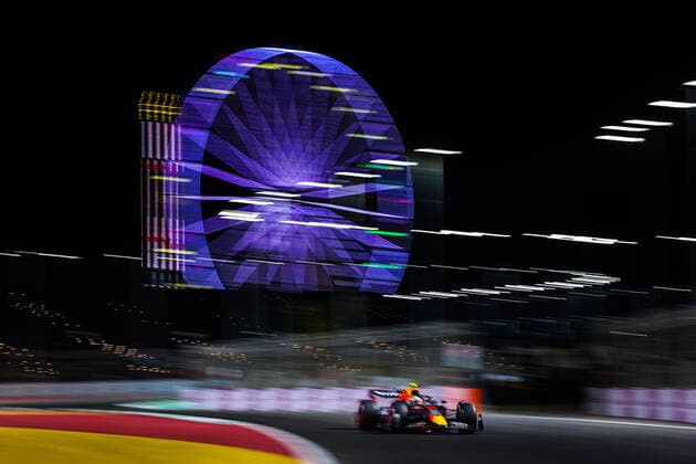 11 PEREZ Sergio (mex), Red Bull Racing RB18, action during the Formula 1 STC Saudi Arabian Grand Prix 2022, 2nd round of the 2022 FIA Formula One World Championship, WM, Weltmeisterschaft on the Jeddah Corniche Circuit, from March 25 to 27, 2022 in Jeddah, Saudi Arabia - F1 - SAUDI ARABIAN GRAND PRIX 2022 DPPI Panoramic  00122006_AV6_7566
