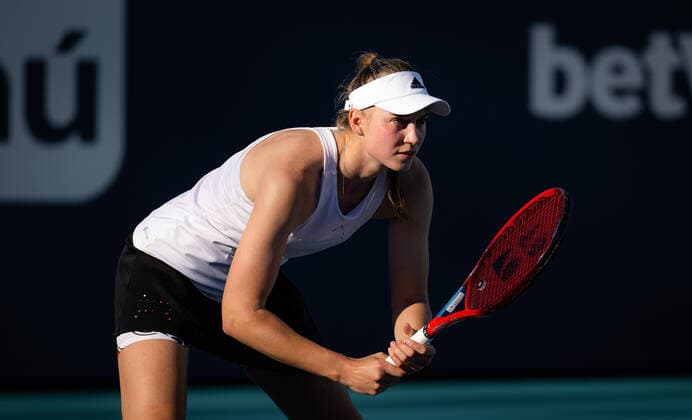 March 26, 2022, MIAMI, FLORIDA, UNITED STATES: Elena Rybakina of Kazakhstan playing doubles at the 2022 Miami Open WTA, Tennis Damen 1000 tennis tournament MIAMI UNITED STATES - ZUMAa181 20220326_zaa_a181_263 Copyright: xRobxPrangex