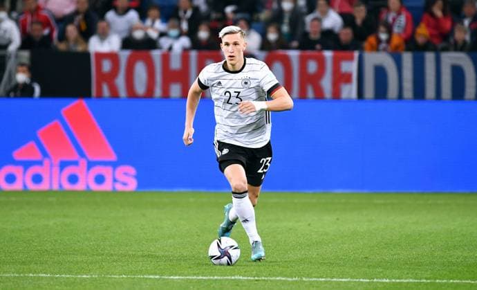 Football, Men, Germany, National team, Friendly match, PreZero Arena Sinsheim Germany white Israel blue 2 0 Nico Schlotterbeck GER Action, Single image DFB DFL REGULATES PROHIBIT ANY USE OF PHOTOGRAPHS AS IMAGE SEQUENCES AND OR QUASI VIDEO