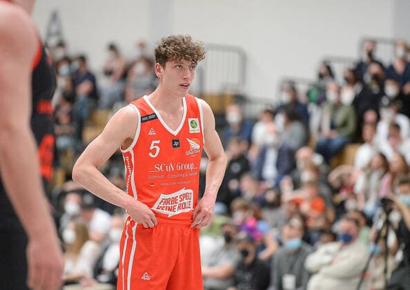 26 03 2022, xmgx, Basketball 2 Bundesliga Pro B, White Wings Hanau Giessen 46ers Rackelos v l Niklas Krause Hanau Hanau Hesse Germany DEU