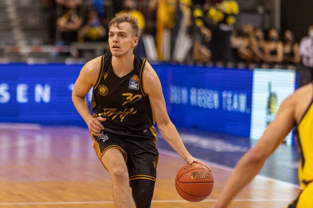 Arturs Zagars Basketball Loewen Braunschweig, 32 MHP Riesen Ludwigsburg vs Basketball Loewen Braunschweig, 1 Basketball Bundesliga, easycredit BBL, 27 Spieltag , Spielzeit 2021 2022, 27 03 2022 MHP Riesen Ludwigsburg vs Basketball Loewen Braunschweig, 1 Basketball Bundesliga, easycredit BBL, 27 Spieltag , Spielzeit 2021 2022, 27 03 2022 Ludwigsburg Copyright: xNinaxSanderx xEibnerxPressefotox EP_NSR