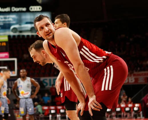 27 03 2022, BBL, FC Bayern Basketball vs Hakro Merlins Crailsheim, Audi Dome, Munich, basketball, sports, in picture Dejan Kovacevic Merlins Crailsheim and Paul Zipser FCB Basketball