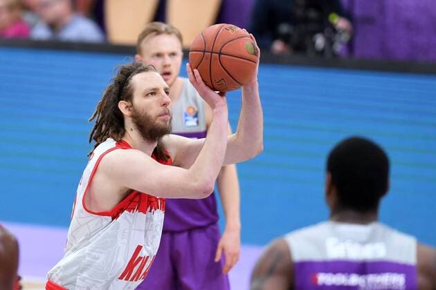 Craig Moller s Oliver Wuerzburg taking a shot , Basketball, Bundesliga, BBL, BG Goettingen s Oliver Baskets Wuerzburg, 27 03 2022, BG Goettingen s Oliver Wuerzburg, Basketball, Bundesliga, GER, BBL, 27 03 2022 Goettingen Copyright: xEibner-Pressefotox-xRolandxSippelx