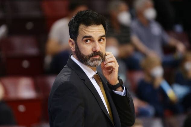 Ludwigsburg , Basketball easycredit BBL Bundesliga MHP Riesen Ludwigsburg vs Basketball Löwen Braunschweig , Jesus Ramirez coach Löwen