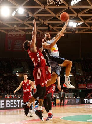 27 03 2022, BBL, FC Bayern Basketball vs Hakro Merlins Crailsheim, Audi Dome, Munich, basketball, sports, in picture Joshua Obiese FCB Basketball , Daran Hilliard FCB Basketball vs Elias Lasisi Merlins Crailsheim