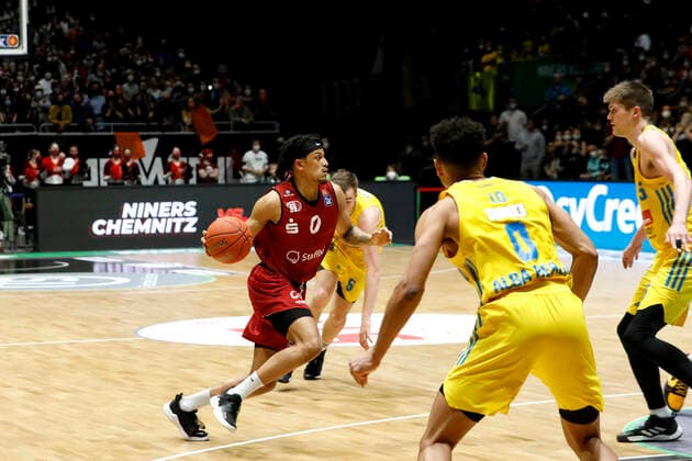 27 03 2022, easyCredit Basketball Bundesliga, BBL, season 2021 2022, men, Chemnitz Niners Alba Berlin Nelson Weidemann, Niners Chemnitz Chemnitz Fair Chemnitz Saxony Germany