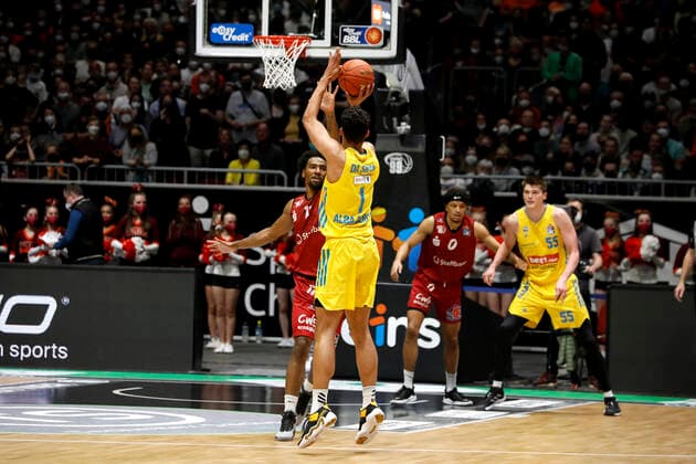 27 03 2022, easyCredit Basketball Bundesliga, BBL, season 2021 2022, men, Chemnitz Niners Alba Berlin Oscar da Silva, Alba Berlin Chemnitz Messe Chemnitz Sachsen Germany