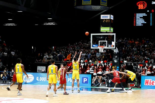 27 03 2022, easyCredit Basketball Bundesliga, BBL, season 2021 2022, men, Chemnitz Niners Alba Berlin Oscar da Silva, Alba Berlin shooting free throw Chemnitz Messe Chemnitz Sachsen Germany