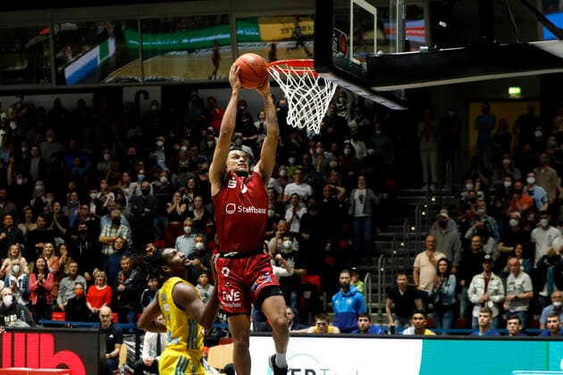 27 03 2022, easyCredit Basketball Bundesliga, BBL, season 2021 2022, men, Chemnitz Niners Alba Berlin Nelson Weidemann, Niners Chemnitz at Dunk Chemnitz Fair Chemnitz Saxony Germany