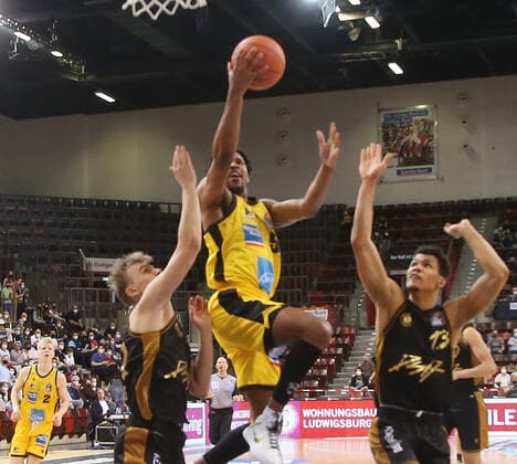 Justin Simon Riesen, center MHP Riesen Ludwigsburg vs Basketball Löwen Braunschweig Basketball Bundesliga 2021 2022 Ludwigsburg , GER, 27 03 2022,