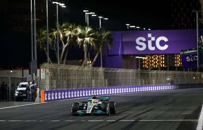 44 Lewis Hamilton GBR, Mercedes AMG Petronas F1 Team , F1 Grand Prix of Saudi Arabia at Jeddah Corniche Circuit on March 27, 2022 in Jeddah, Saudi Arabia Photo by HOCH ZWEI Jeddah Saudi Arabia