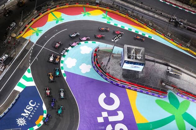 Start, 11 Sergio Perez MEX, Oracle Red Bull Racing , 16 Charles Leclerc MCO, Scuderia Ferrari , 1 Max Verstappen NLD, Oracle Red Bull Racing , 55 Carlos Sainz ESP, Scuderia Ferrari , F1 Grand Prix of Saudi Arabia at Jeddah Corniche Circuit on March 27, 2022 in Jeddah, Saudi Arabia Photo by HOCH ZWEI Jeddah Saudi Arabia