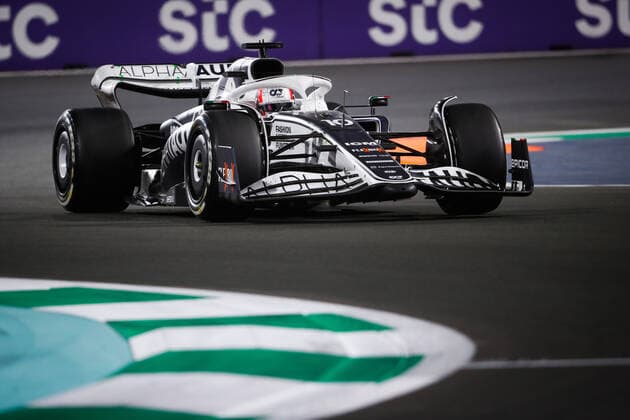 10 GASLY Pierre (fra), Scuderia AlphaTauri AT03, action during the Formula 1 STC Saudi Arabian Grand Prix 2022, 2nd round of the 2022 FIA Formula One World Championship, WM, Weltmeisterschaft on the Jeddah Corniche Circuit, from March 25 to 27, 2022 in Jeddah, Saudi Arabia - F1 - SAUDI ARABIAN GRAND PRIX 2022 - RACE DPPI Panoramic  00122007__V2_4356