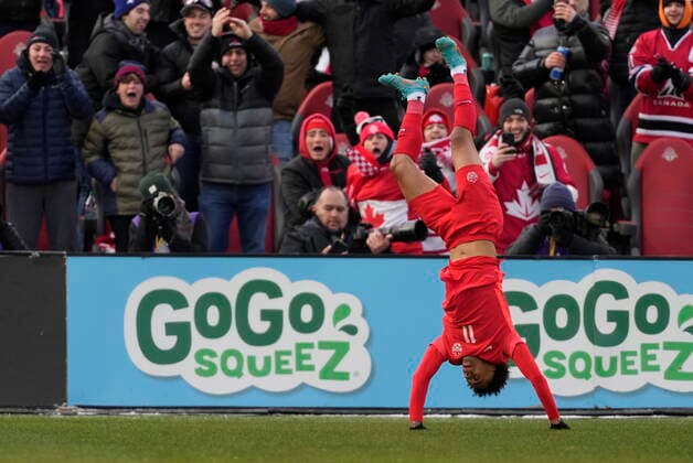 Sport Bilder des Tages March 27, 2022, TORONTO, ON, CANADA: Canada s Tajon Buchanan does a backflip after scoring against Jamaica during first half CONCACAF World Cup soccer qualifying action in Toronto on Sunday, March 27, 2022. Canada News - March 27, 2022  - ZUMAc35_ 20220327_zaf_c35_093 Copyright: xFrankxGunnx