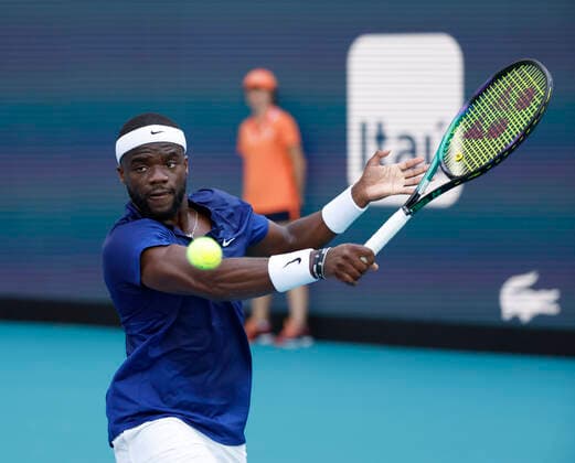 March 27, 2022, Miami Gardens, Florida, United States Of America: MIAMI GARDENS, FLORIDA - MARCH 27: Frances Tiafoe of United States defeats Juan Manuel Ceroendolo of Argentina during day 7 of the 2022 Miami Open at Hard Rock Stadium on March 27, 2022 in Miami Gardens, Florida....People: Frances Tiafoe Miami Gardens United States Of America - ZUMAs214 20220327_zda_s214_139 Copyright: xSMGx