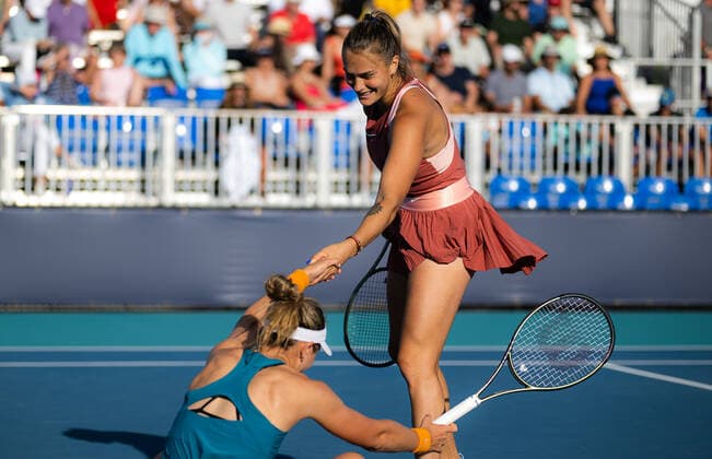 March 27, 2022, MIAMI, FLORIDA, UNITED STATES: Aryna Sabalenka of Belarus & Paula Badosa of Spain playing doubles at the 2022 Miami Open WTA, Tennis Damen 1000 tennis tournament MIAMI UNITED STATES - ZUMAa181 20220327_zaa_a181_254 Copyright: xRobxPrangex