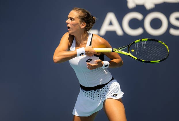 March 28, 2022, MIAMI, FLORIDA, UNITED STATES: Lucia Bronzetti of Italy in action during the fourth round of the 2022 Miami Open WTA, Tennis Damen 1000 tennis tournament against Daria Saville of Australia MIAMI UNITED STATES - ZUMAa181 20220328_zaa_a181_020 Copyright: xRobxPrangex