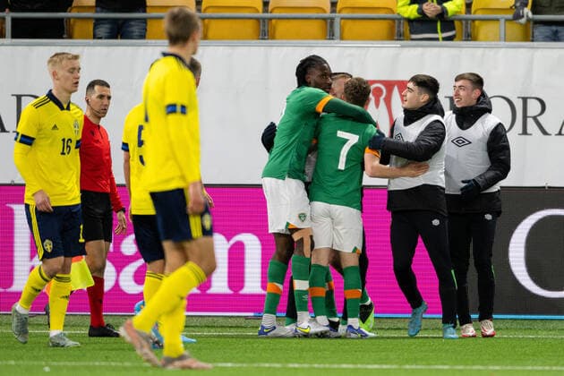220329 Players of Ireland celebrate after the UEFA European Under 21 Qualifier football match between Sweden and Ireland on March 29, 2022 in Boras Photo Jörgen Jarnberger BILDBYRAN COP 112 MB0362 fotboll football soccer fotball em kval kval uefa european under 21 qualifier u21 qualifier qualifying round qualification sverige sweden irland ireland bbeng cheers,  Copyright: JÖRGENxJARNBERGER BB220329JJ032