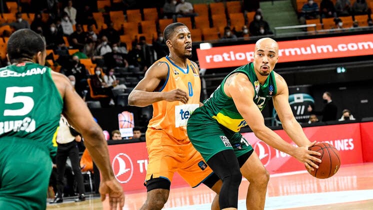 GER, EuroCup, ratiopharm ulm vs Frutti Extra Bursaspor 29 03 2022, ratiopharm arena, Neu Ulm, GER, EuroCup, ratiopharm ulm vs Frutti Extra Bursaspor, in picture Derek Needham Bursaspor, 5 , Semaj Christon Ulm, 0 , Andrew Andrews Bursaspor, 12 nordphotoxGmbHx xHafner nph00200