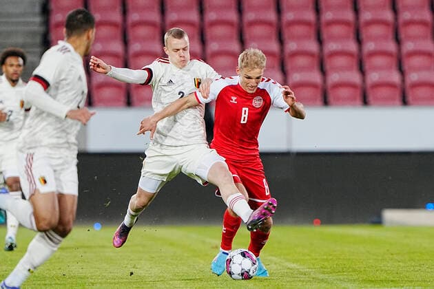 Denmark s Gustav Isaksen in match with Belgium s Hugo Siquet during the European Championship qualifier for U21 national team between Denmark and Belgium, at MCH Arena in Herning, Tuesday 29 March 2022, Herning Denmark  Copyright: BoxAmstrupx xRitzauxScanpix BoxAmstrupx xRitzauxScanpixx COP102 spdk20220329-205544-L