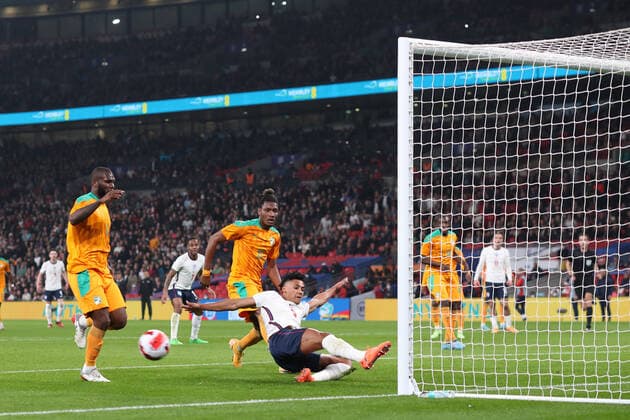 Internationales Fußball-Freundschaftsspiel England - Elfenbeinküste 29. März 2022 Internationales Fußball-Freundschaftsspiel England - Elfenbeinküste Ollie Watkins (England) verfehlt das Tor nur knapp Foto Mark Leech Abseits London UK  Copyright: xMarkxLeechxOffside