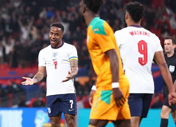 London, England, 29th March 2022. Raheem Sterling of England celebrates scoring the second goal with Ollie Watkins of England during the International Friendly, Länderspiel, Nationalmannschaft match at Wembley Stadium, London. Picture credit should read: David Klein Sportimage EDITORIAL USE ONLY. No use with unauthorised audio, video, data, fixture lists, club league logos or live services. Online in-match use limited to 120 images, no video emulation. No use in betting, games or single club league player publications. SPI-1612-0054