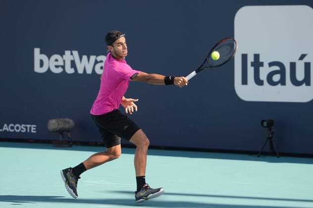 Francisco Cerundolo (ARG) defeated Frances Tiafoe (USA) 6-7 (2-7), 7-6 (7-3), 6-2, at the Miami Open being played at Hard Rock Stadium in Miami Gardens, Florida on March 29, 2022: Ã‚ Tennisclix CSM Miami Gardens USA - ZUMAc04_ 20220329_zaf_c04_042 Copyright: xKarlaxKinnex