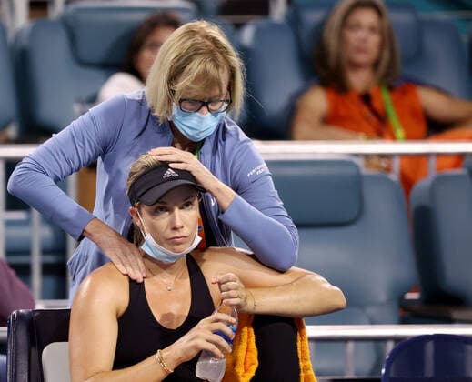 Sport Bilder des Tages Tennis, WTA-Turnier in Miami March 29, 2022, Miami Gardens, Florida, United States Of America: MIAMI GARDENS, FLORIDA - MARCH 29: Naomi Osaka of Japan defeats Danielle Collins of the United States in their quarter final match on day 9 of the Miami Open at Hard Rock Stadium on March 29, 2022 in Miami Gardens, Florida ...People: Danielle Collins Miami Gardens United States Of America - ZUMAs214 20220329_zda_s214_029 Copyright: xSMGx