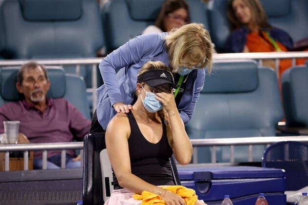 Tennis, WTA-Turnier in Miami March 29, 2022, Miami Gardens, Florida, United States Of America: MIAMI GARDENS, FLORIDA - MARCH 29: Naomi Osaka of Japan defeats Danielle Collins of the United States in their quarter final match on day 9 of the Miami Open at Hard Rock Stadium on March 29, 2022 in Miami Gardens, Florida ...People: Danielle Collins Miami Gardens United States Of America - ZUMAs214 20220329_zda_s214_031 Copyright: xSMGx