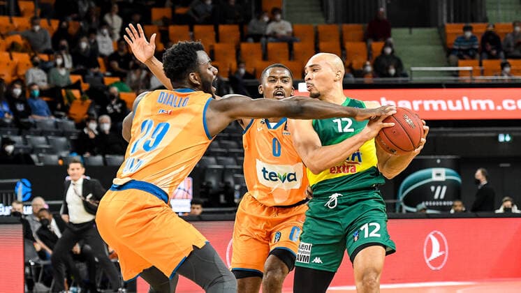 GER, EuroCup, ratiopharm ulm vs Frutti Extra Bursaspor 29 03 2022, ratiopharm arena, Neu Ulm, GER, EuroCup, ratiopharm ulm vs Frutti Extra Bursaspor, in picture Nat Diallo Ulm, 29 , Semaj Christon Ulm, 0 , Andrew Andrews Bursaspor, 12 nordphotoxGmbHx xHafner nph00200