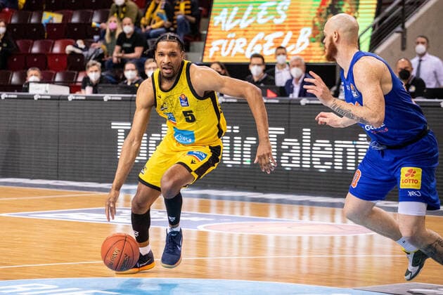 Justin Simon MHP Riesen Ludwigsburg, 05 GER, MHP Riesen Ludwigsburg vs Syntainics MBC, basketball, men, 1 Bundesliga, easycredit BBL, 19 Spieltag, Spielzeit 2021 2022, 30 03 2022 GER, MHP Riesen Ludwigsburg vs Syntainics MBC, basketball, men, 1 Bundesliga, easycredit BBL, 19 Spieltag, Spielzeit 2021 2022, 30 03 2022 Ludwigsburg Copyright: xTabeaxGuenzler Eibner-Pressefotox EP_TGR
