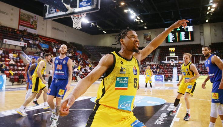 Ludwigsburg , Basketball easycredit BBL Bundesliga MHP Riesen Ludwigsburg vs SYNTAINICS MBC , Justin Simon Riesen