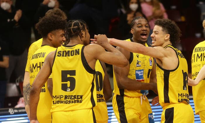 Ludwigsburg , Basketball easycredit BBL Bundesliga MHP Riesen Ludwigsburg vs SYNTAINICS MBC , right Jonah Radebaugh Giants