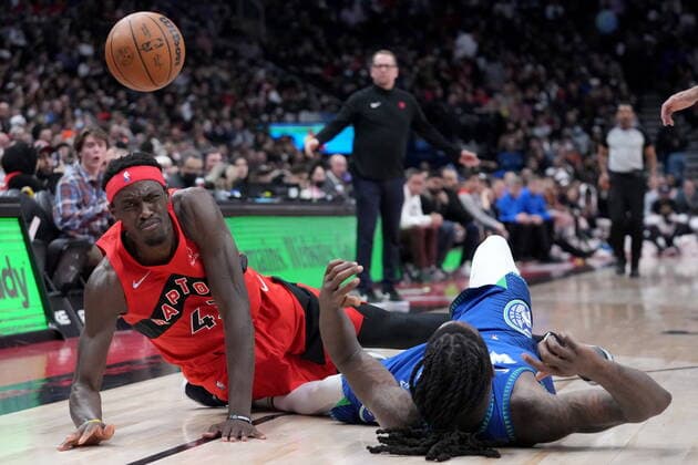 March 30, 2022, TORONTO, ON, CANADA: Toronto Raptors forward Pascal Siakam (43) watches the ball go loose after running into Minnesota Timberwolves forward Taurean Prince (12) during first half NBA, Basketball Herren, USA basketball action in Toronto, Wednesday, March 30, 2022. Canada News - March 30, 2022  - ZUMAc35_ 20220330_zaf_c35_143 Copyright: xNathanxDenettex
