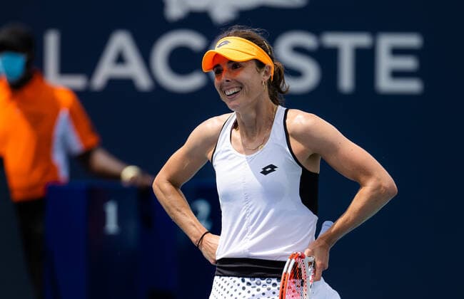 March 30, 2022, MIAMI, FLORIDA, UNITED STATES: Alize Cornet of France during the doubles quarter-final of the 2022 Miami Open WTA, Tennis Damen 1000 tennis tournament MIAMI UNITED STATES - ZUMAa181 20220330_zaa_a181_059 Copyright: xRobxPrangex