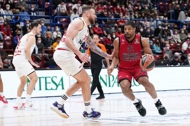 March 31, 2022, Milan, Italy: Milan, Italy, Mediolanum Forum, March 31, 2022, Kyle Hines (AX Armani Exchange Olimpia Milano) twharted by Donatas Motiejunas (AS Monaco Basket) during A.X Armani Exchange Milano vs AS Monaco - Basketball Euroleague Championship. Basketball Euroleague Championship - A X Armani Exchange Milano vs AS Monaco, Milan, Italy - ZUMAl164 20220331_zsa_l164_012 Copyright: xSimonexLucarellix