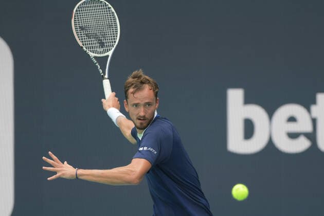 Daniil Medvedev (RUS) is defeated by Hubert Hurkacz (POL) 6-7 (7-9), 3-6, at the Miami Open being played at Hard Rock Stadium in Miami Gardens, Florida on March 31,2022: Ã‚ Tennisclix CSM Miami Gardens USA - ZUMAc04_ 20220331_zaf_c04_104 Copyright: xKarlaxKinnex