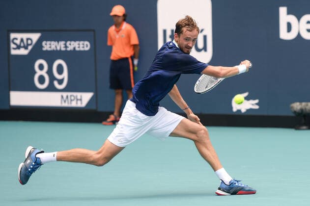 Daniil Medvedev (RUS) is defeated by Hubert Hurkacz (POL) 6-7 (7-9), 3-6, at the Miami Open being played at Hard Rock Stadium in Miami Gardens, Florida on March 31,2022: Ã‚ Tennisclix CSM Miami Gardens USA - ZUMAc04_ 20220331_zaf_c04_118 Copyright: xKarlaxKinnex