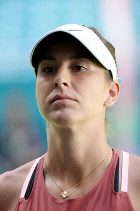 Sport Bilder des Tages March 31, 2022, Miami Gardens, Florida, United States Of America: MIAMI GARDENS, FLORIDA - MARCH 31: Naomi Osaka of Japan defeats Belinda Bencic of Switzerland during the women s semifinals of the Miami Open at Hard Rock Stadium March 31, 2022 in Miami Gardens, Florida. ...People: Belinda Bencic Miami Gardens United States Of America - ZUMAs214 20220331_zda_s214_135 Copyright: xSMGx