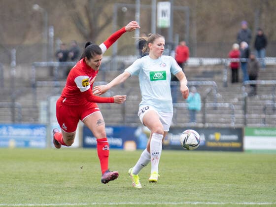 Francesca Calo 2 FC Cologne and Melissa Kössler 25 Potsdam in action during the Flyeralarm womens Bundesliga match 1 FFC Turbine Potsdam 1 FC Cologne on 02 04 2022 Potsdam Karl Liebnkecht Stadion Brandenburg Germany
