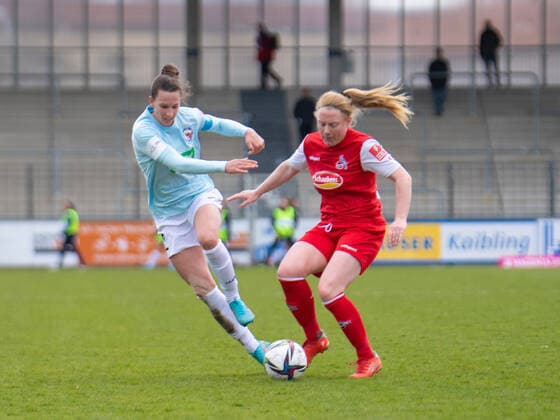 Sara Agrez 2 Potsdam and Amber Barrett 22 FC Köln in action during the Flyeralarm womens Bundesliga match 1 FFC Turbine Potsdam 1 FC Köln on 02 04 2022 Potsdam Karl Liebnkecht Stadion Brandenburg Germany