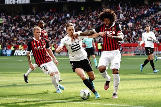 Lovro Majer (Stade Rennais) - Dante (OGC Nice) FOOTBALL : OGC Nice vs Rennes - Ligue 1 Uber Eats - Nice - 02 04 2022 NorbertScanella Panoramic 