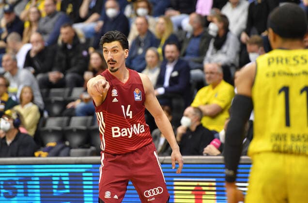 GER, Basketball,easy Credit BBL, EWE Baskets Oldenburg vs FC Bayern Munich Basketball 02 04 2022, EWE Arena, Oldenburg, GER, easy Credit BBL, EWE Baskets Oldenburg vs FC Bayern Munich Basketball , in picture Nihad DJEDOVIC FC Bayern Munich Basketball 14 da hin nordphotoxRojahn nph00310
