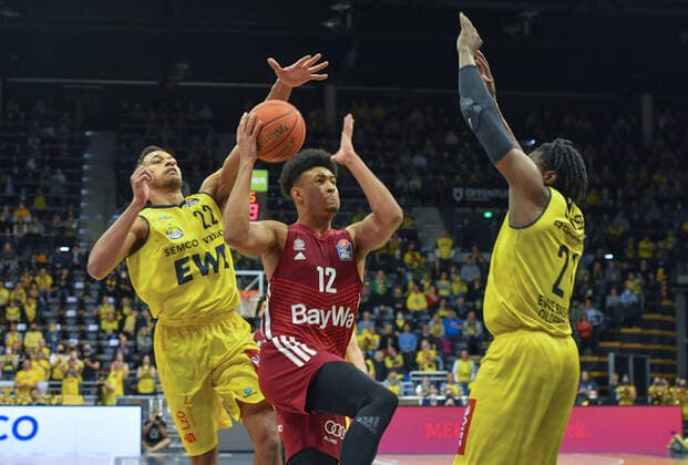 GER, Basketball,easy Credit BBL, EWE Baskets Oldenburg vs FC Bayern Munich Basketball 02 04 2022, EWE Arena, Oldenburg, GER, easy Credit BBL, EWE Baskets Oldenburg vs FC Bayern Munich Basketball , in picture Jason GEORGE FC Bayern Munich Basketball 12 TJ HOLYFIELD EWE Baskets Oldenburg 22 Tai ODIASE EWE Baskets Oldenburg 21 nordphotoxRojahn nph00310