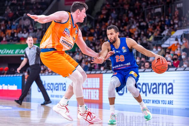 Jamel Morris 20, Syntainics MBC with Nicolas Bretzel 13, Ratiopharm Ulm GER, Basketball, easyCredit Basketball Bundesliga, Matchday 28, Ratiopharm Ulm vs Syntainics MBC, 02 04 2022, GER, Basketball, easyCredit Basketball Bundesliga, Matchday 28, Ratiopharm Ulm vs Syntainics MBC, 02 04 2022 New Ulm. Copyright: xEibner-Pressefotox EP_FWF