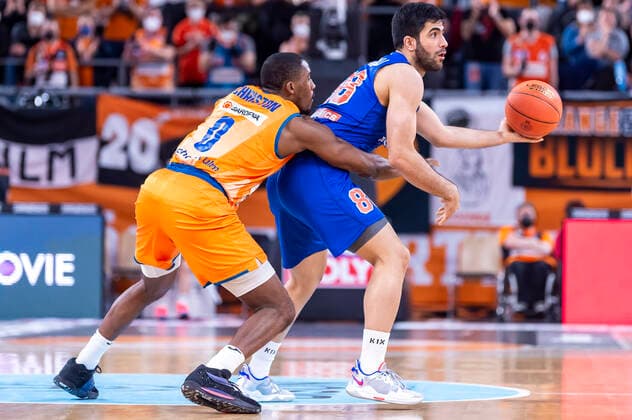 Behnam Yakhchali 88, Syntainics MBC with Semaj Christon 0, Ratiopharm Ulm GER, Basketball, easyCredit Basketball Bundesliga, Matchday 28, Ratiopharm Ulm vs Syntainics MBC, 02 04 2022, GER, Basketball, easyCredit Basketball Bundesliga, Matchday 28, Ratiopharm Ulm vs Syntainics MBC, 02 04 2022 New Ulm. Copyright: xEibner-Pressefotox EP_FWF